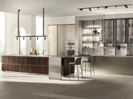 Cucina Moderna Mira 01 in Eucalipto e laccato lucido Perlage di Scavolini